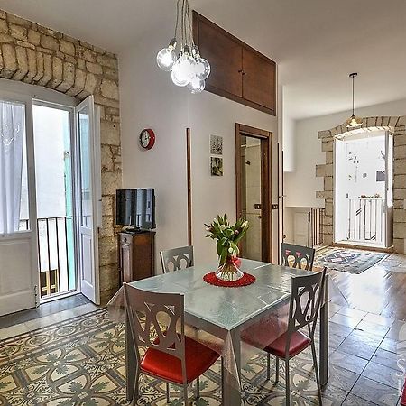 Antiche Mura Apartments "Nel Cuore Della Puglia"Bivani, Cucina, Terrazzo Turi Luaran gambar