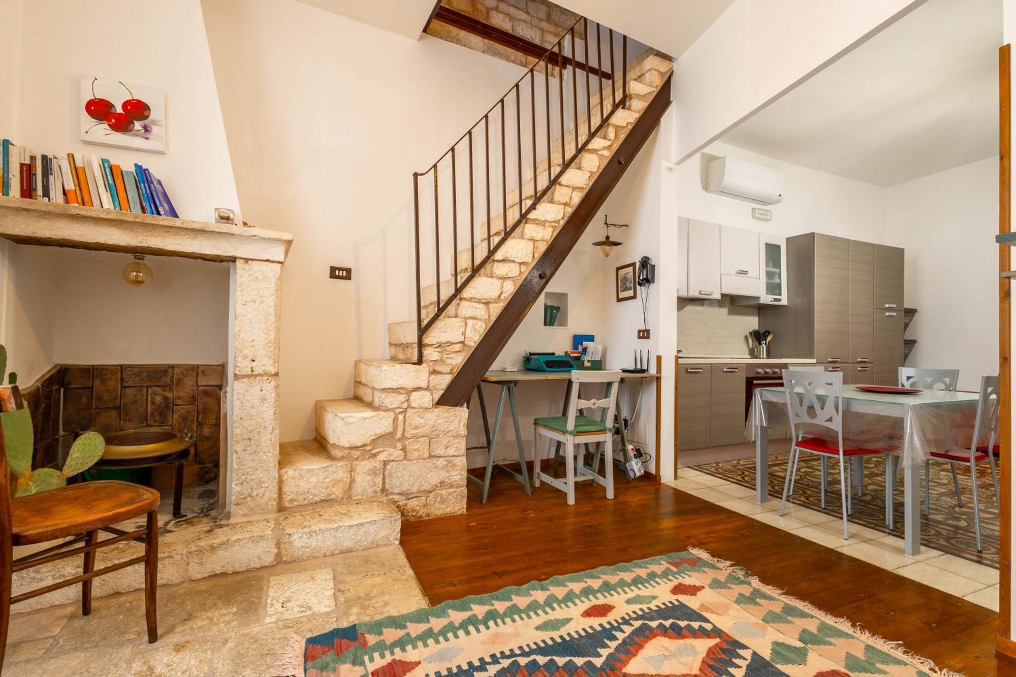 Antiche Mura Apartments "Nel Cuore Della Puglia"Bivani, Cucina, Terrazzo Turi Luaran gambar