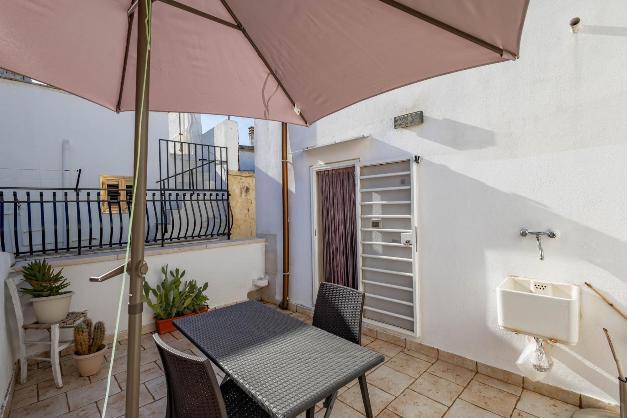 Antiche Mura Apartments "Nel Cuore Della Puglia"Bivani, Cucina, Terrazzo Turi Luaran gambar
