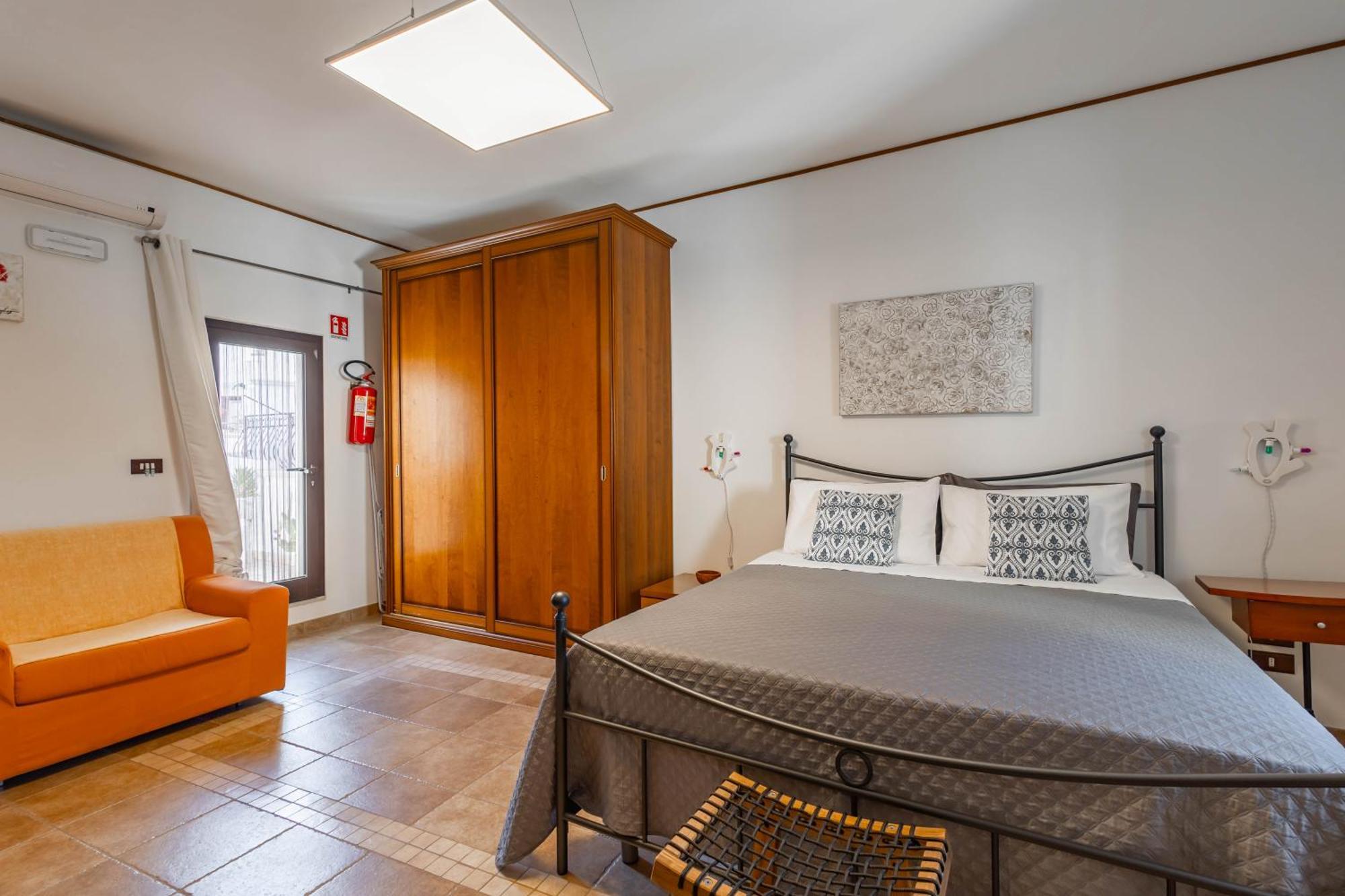 Antiche Mura Apartments "Nel Cuore Della Puglia"Bivani, Cucina, Terrazzo Turi Luaran gambar